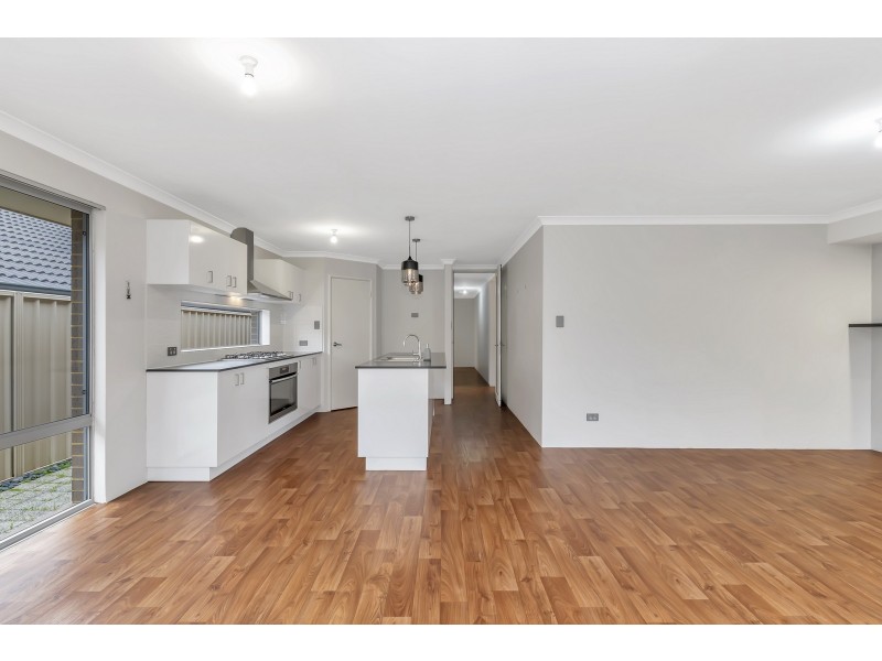 9 Lytham Lane, Meadow Springs WA 6210