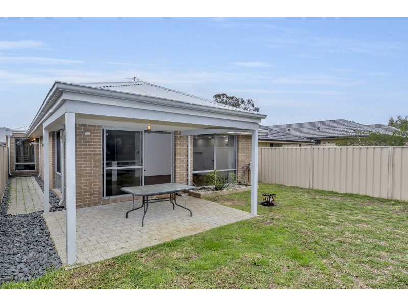 9 Lytham Lane, Meadow Springs WA 6210