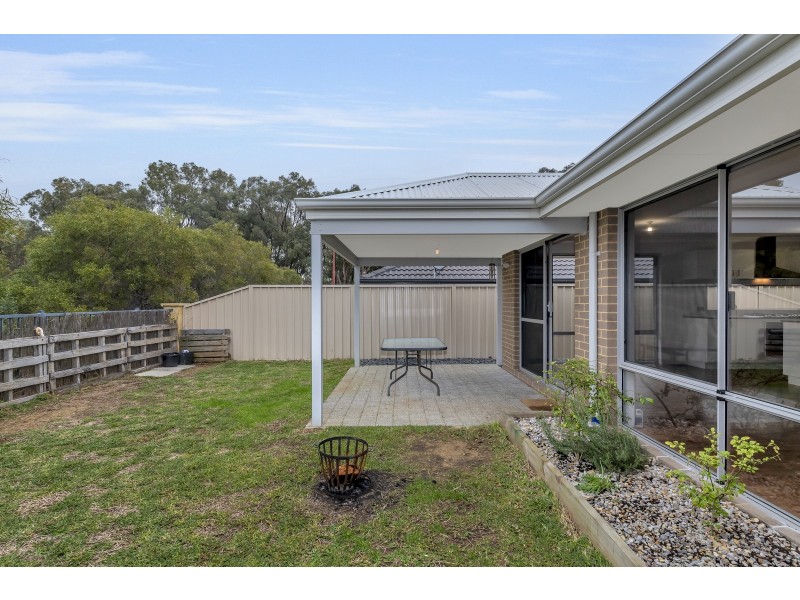 9 Lytham Lane, Meadow Springs WA 6210