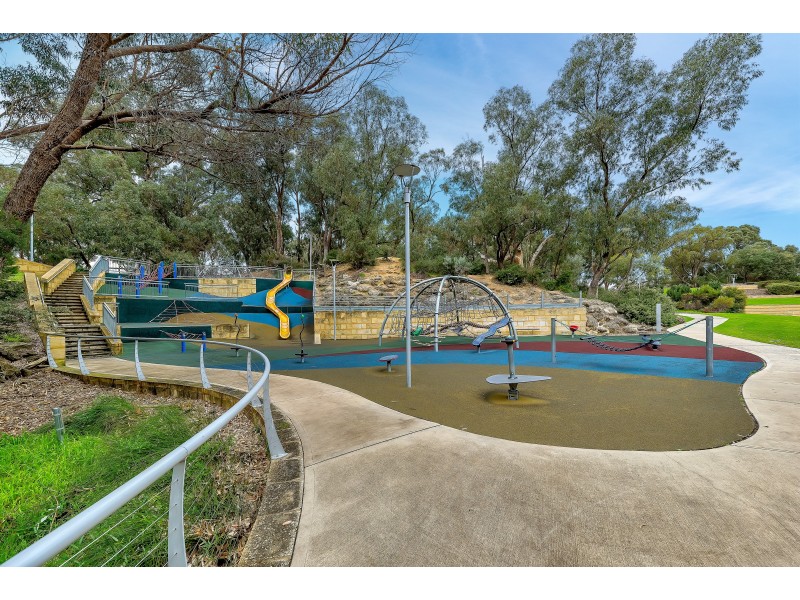 9 Lytham Lane, Meadow Springs WA 6210