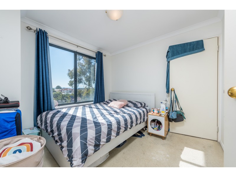 16/8 King George Street, Victoria Park WA 6100