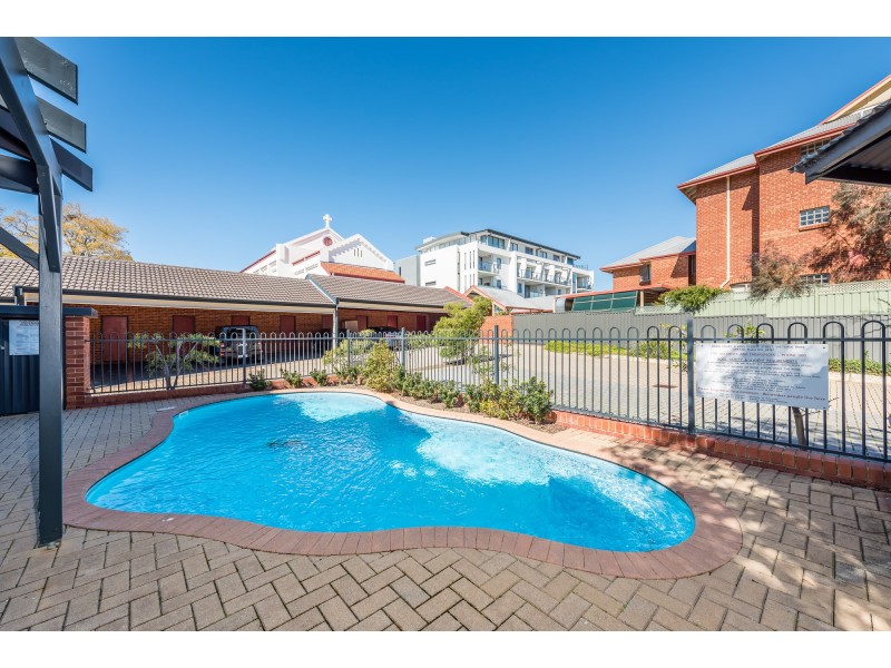 16/8 King George Street, Victoria Park WA 6100