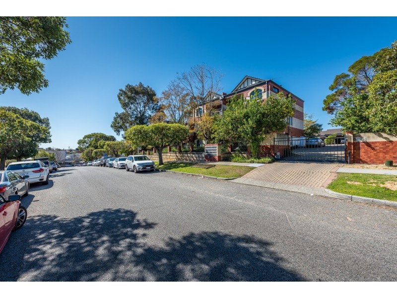 16/8 King George Street, Victoria Park WA 6100