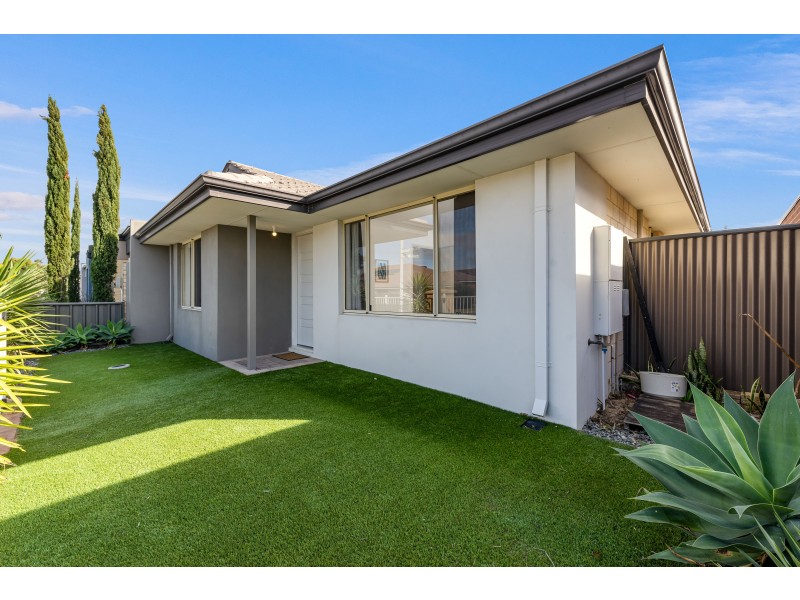 16 Cuddlepie Turn, Banksia Grove WA 6031