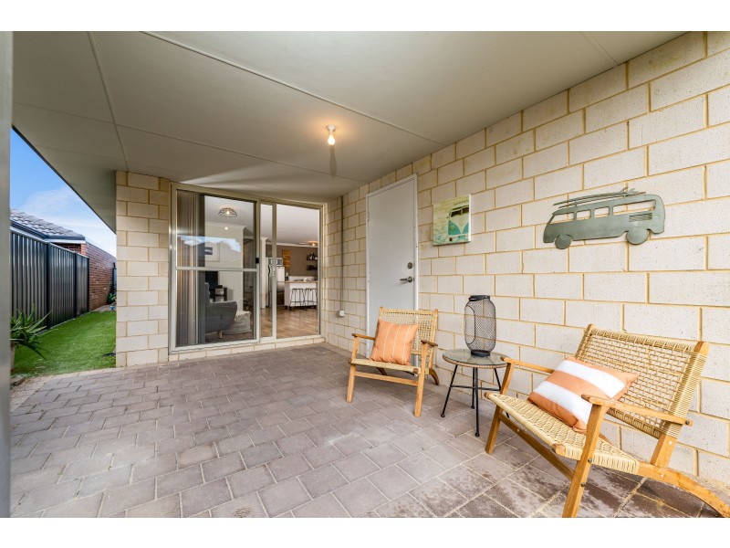 16 Cuddlepie Turn, Banksia Grove WA 6031