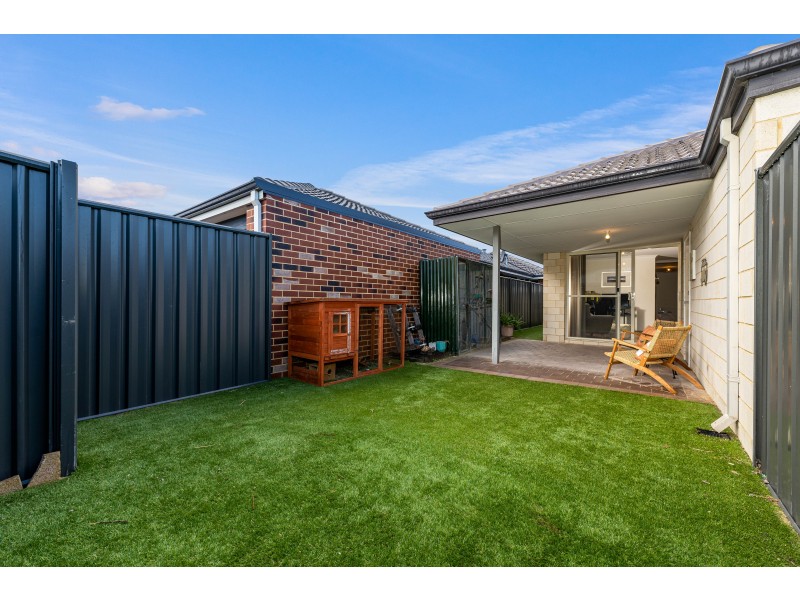 16 Cuddlepie Turn, Banksia Grove WA 6031