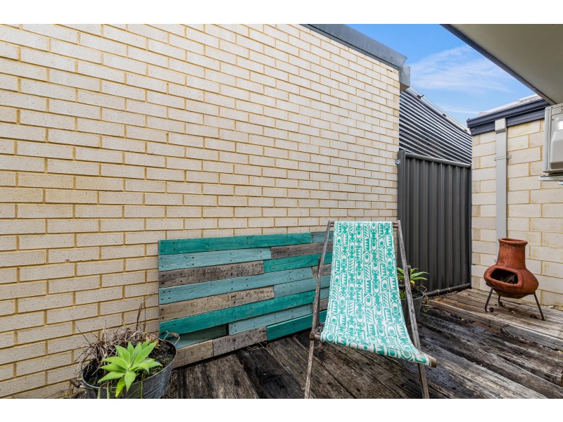 16 Cuddlepie Turn, Banksia Grove WA 6031