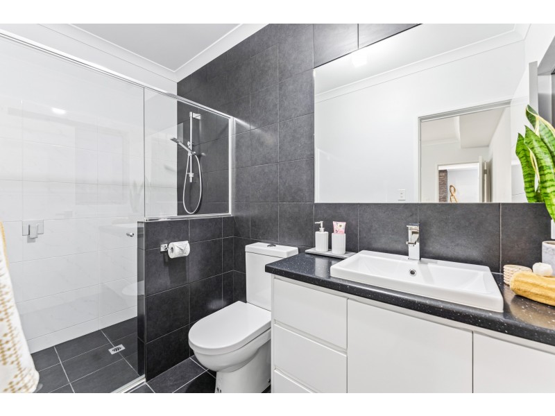 11 Seafarer Way, Jindalee WA 6036