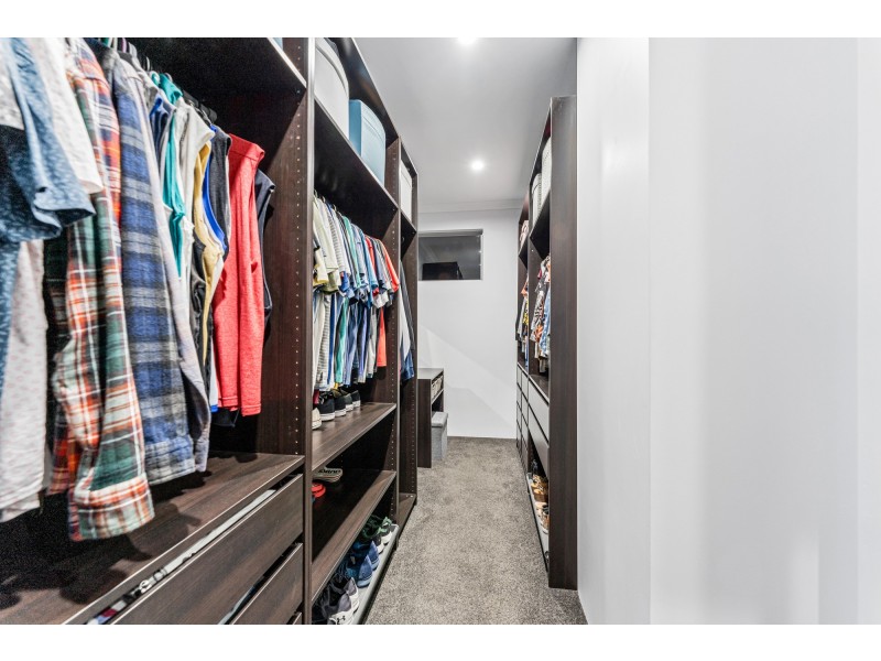 11 Seafarer Way, Jindalee WA 6036