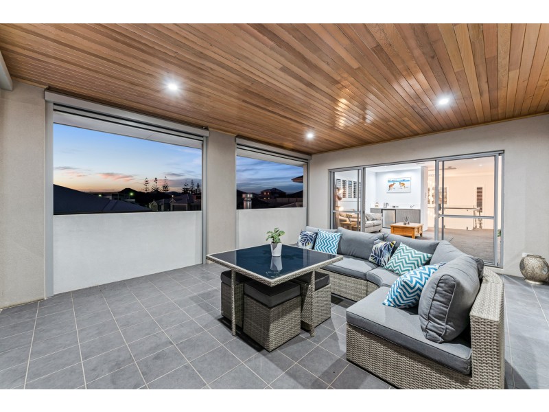 11 Seafarer Way, Jindalee WA 6036