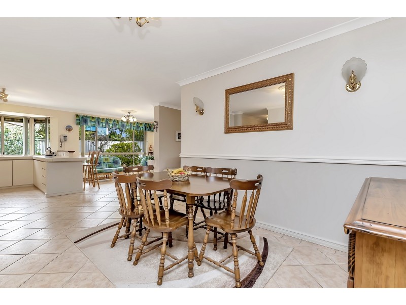 35 Redcliffe Road, Greenfields WA 6210