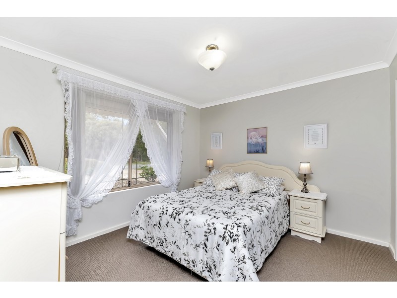 35 Redcliffe Road, Greenfields WA 6210