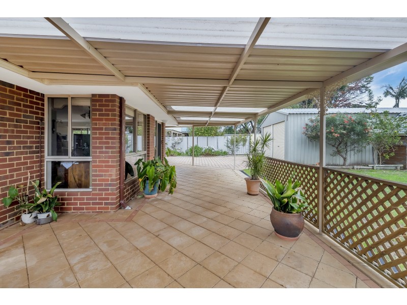 35 Redcliffe Road, Greenfields WA 6210