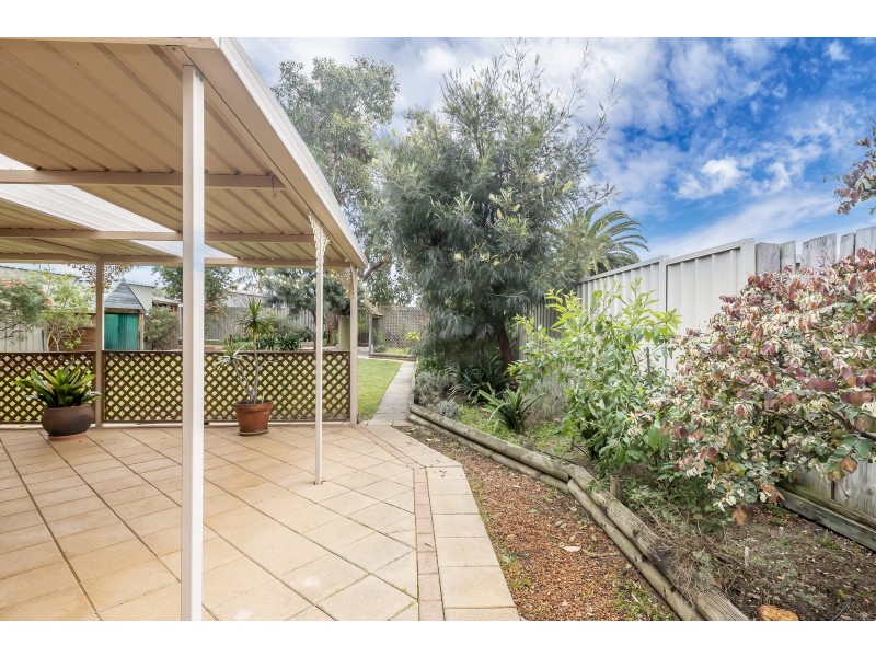 35 Redcliffe Road, Greenfields WA 6210