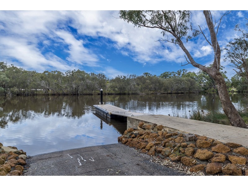 35 Redcliffe Road, Greenfields WA 6210