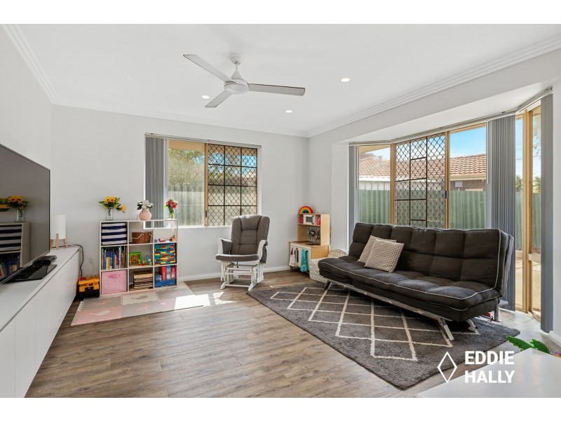 10 Waterside Place, South Lake WA 6164