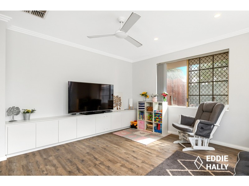 10 Waterside Place, South Lake WA 6164