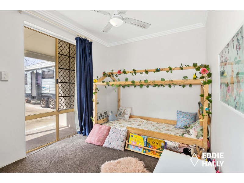 10 Waterside Place, South Lake WA 6164