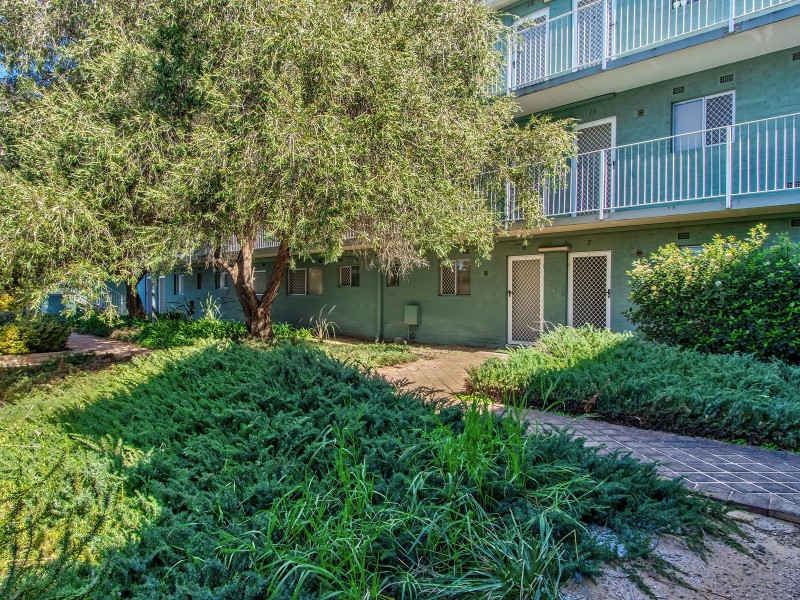 7/21 Fennager Way, Calista WA 6167