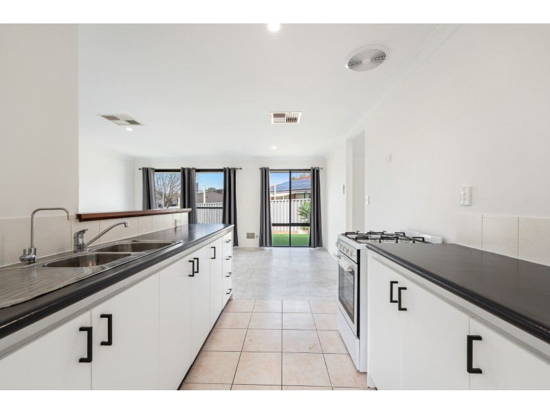 23 Reseda Elbow, Banksia Grove WA 6031
