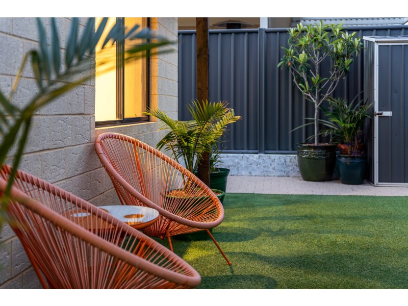 4 Gippsland Way, Banksia Grove WA 6031