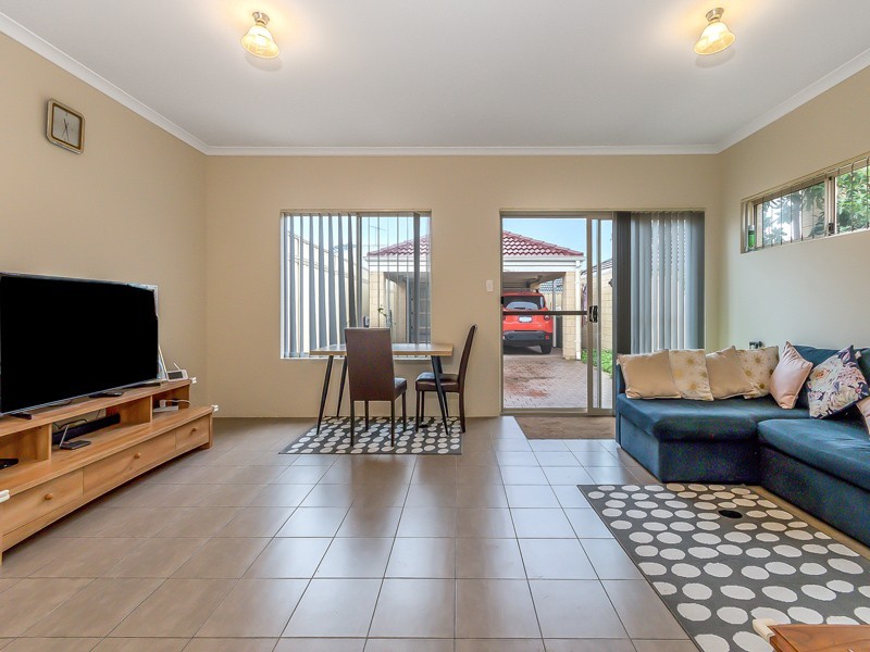 51 Kerkeri Heights, Lakelands WA 6180