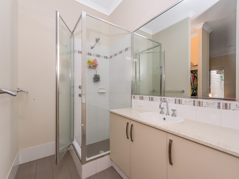 51 Kerkeri Heights, Lakelands WA 6180