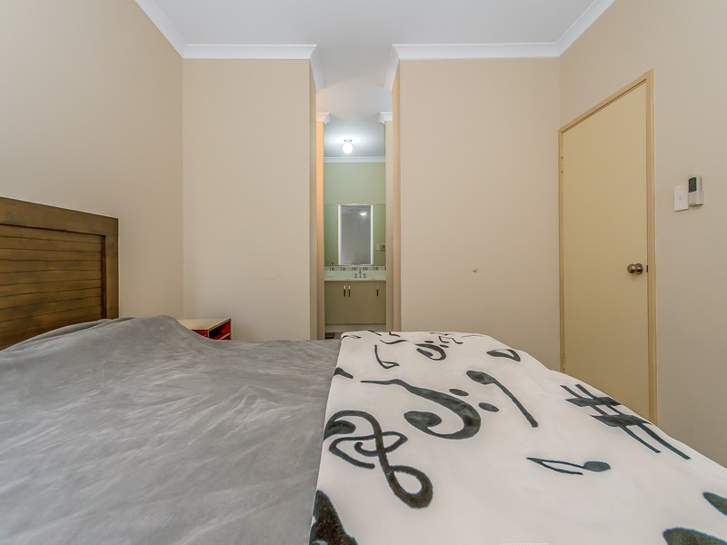 51 Kerkeri Heights, Lakelands WA 6180