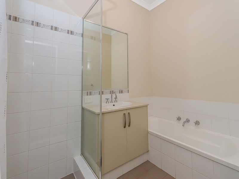 51 Kerkeri Heights, Lakelands WA 6180