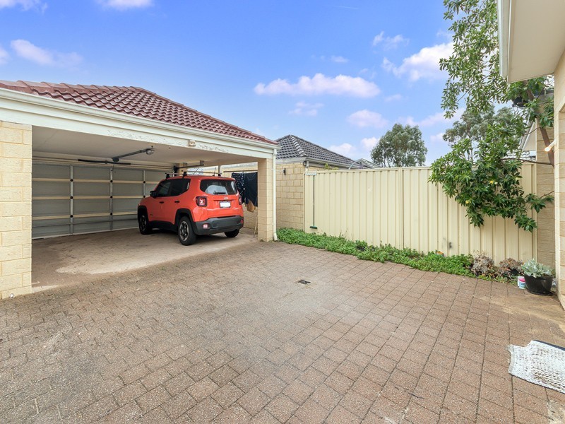 51 Kerkeri Heights, Lakelands WA 6180