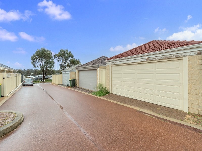 51 Kerkeri Heights, Lakelands WA 6180