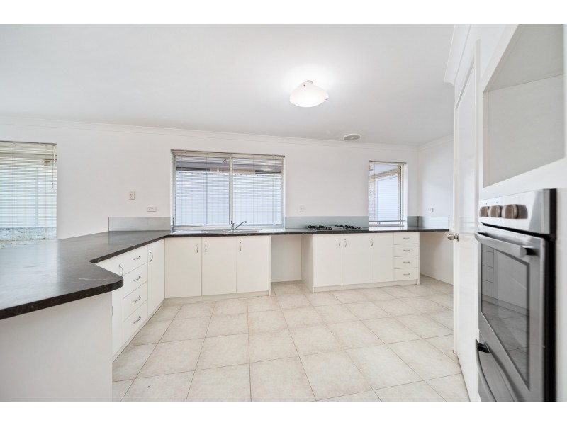 3 Alandale Bend, Banksia Grove WA 6031