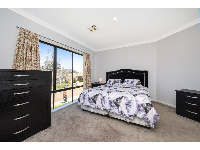 13 Bollinger Close, The Vines WA 6069
