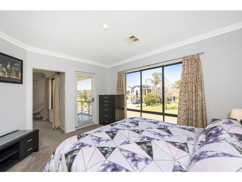 13 Bollinger Close, The Vines WA 6069