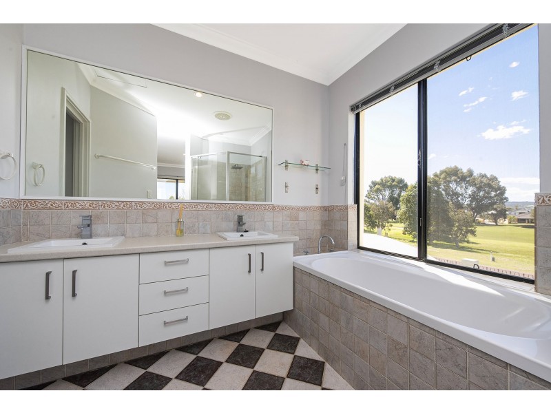 13 Bollinger Close, The Vines WA 6069