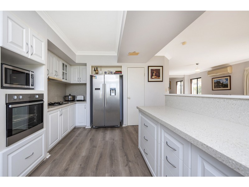 13 Bollinger Close, The Vines WA 6069