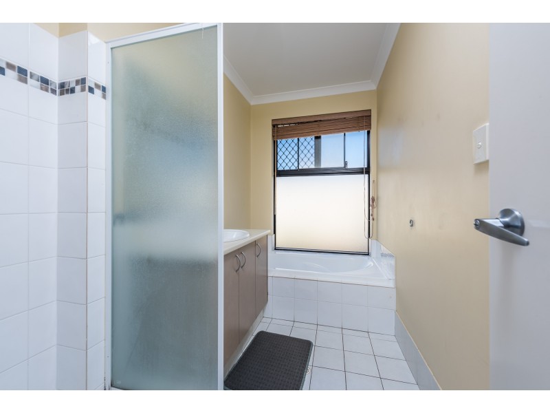 32 Keeble Way, Balga WA 6061