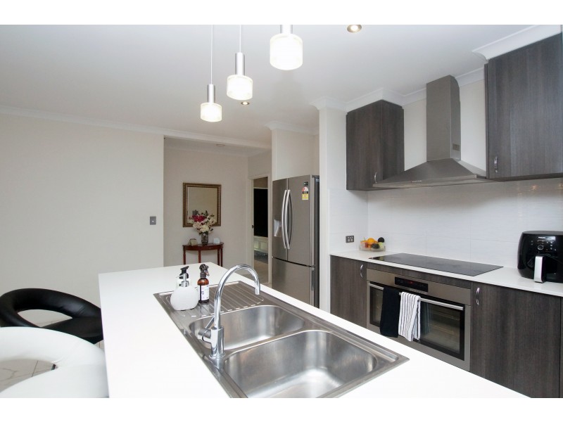 32 Newenden Street, Maddington WA 6109