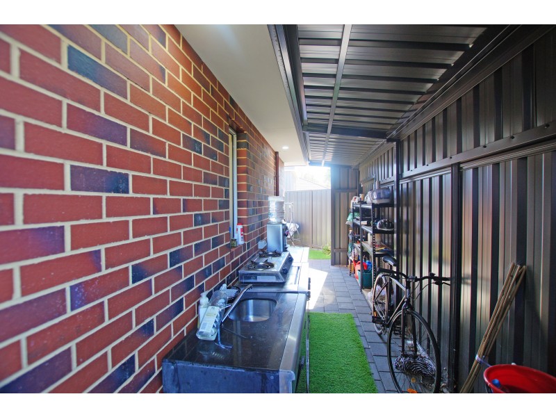 32 Newenden Street, Maddington WA 6109