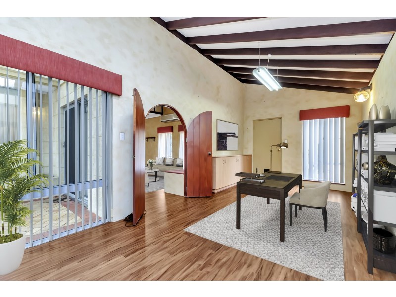 11 Carina Circle, Halls Head WA 6210