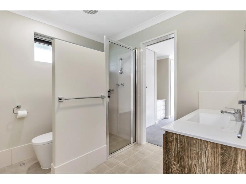 11 Carina Circle, Halls Head WA 6210