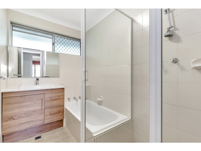 11 Carina Circle, Halls Head WA 6210