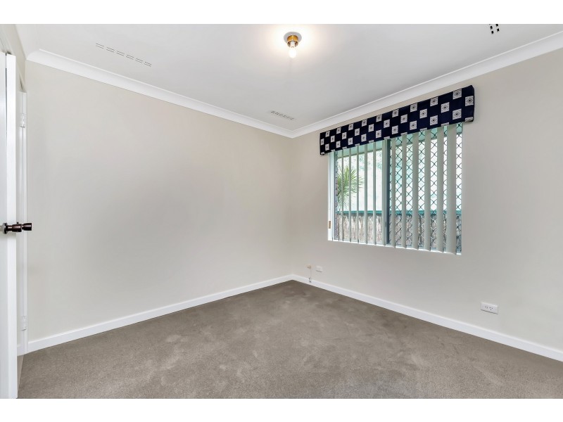 11 Carina Circle, Halls Head WA 6210