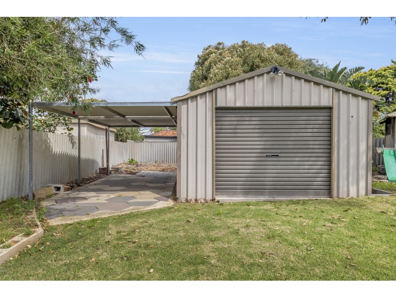 11 Carina Circle, Halls Head WA 6210