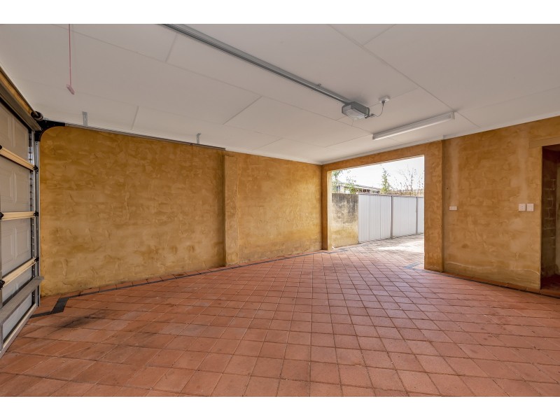 11 Carina Circle, Halls Head WA 6210