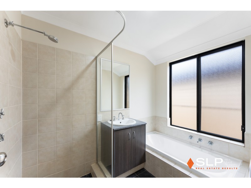 28 Nambi Parkway, Banksia Grove WA 6031