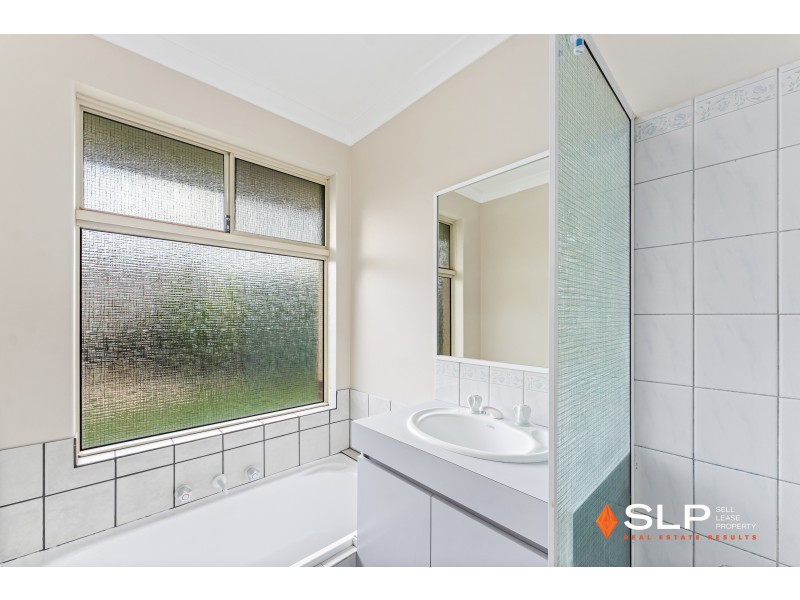 18 Canopy Court, Banksia Grove WA 6031