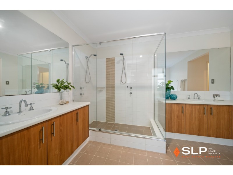 74 Sundowner Meander, Banksia Grove WA 6031