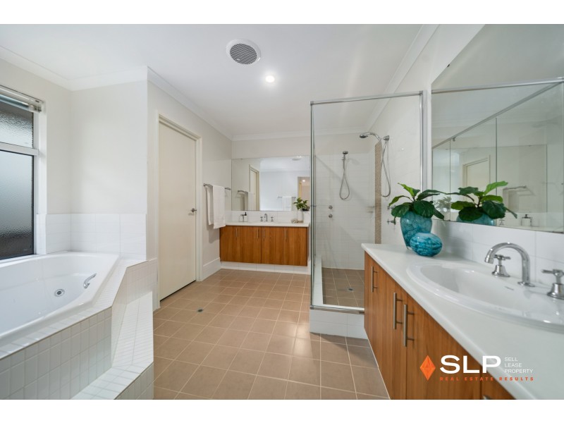 74 Sundowner Meander, Banksia Grove WA 6031