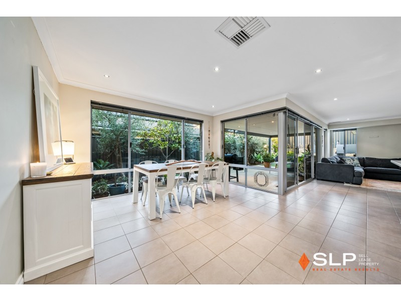 9 Leschenault Loop, Banksia Grove WA 6031